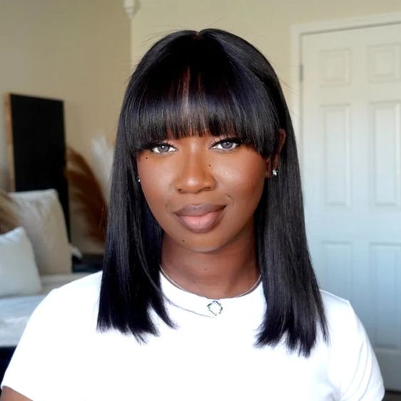 Glueless Wigs Bob Wig Clousure Lace Black Color Human Hair Wig With Bangs - 4x4 Lace / 180% / 10inch