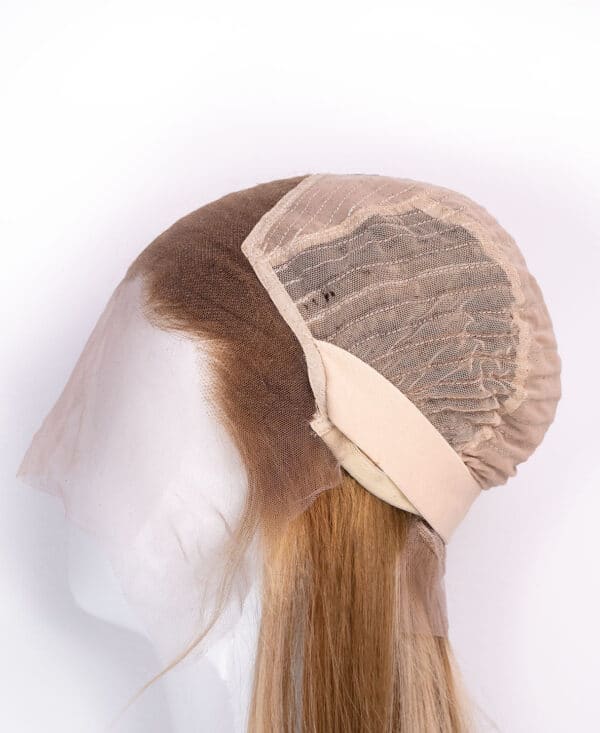 DSC01755-a_8c38d478-f6d1-4783-89fb-6e351ae84143 bob human wig - 10" blonde highlights.