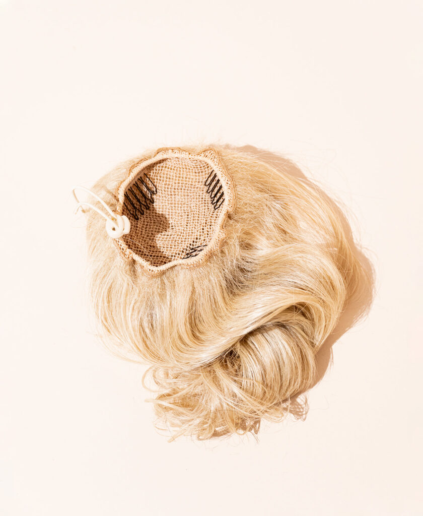 vegan fiber messy bun - champagne.