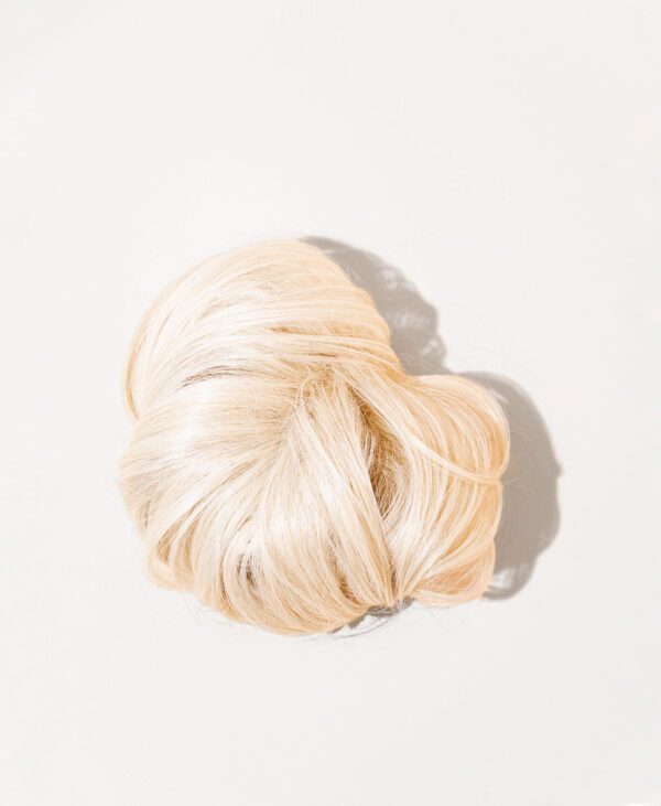 DSC04038-b vegan fiber messy bun - platinum blonde.