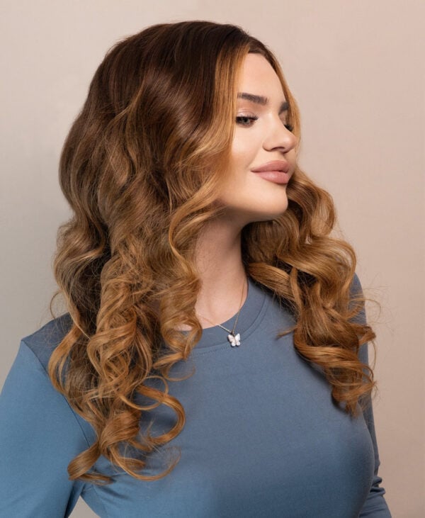 IMG_4616-a_486dfc7f-f3f5-4dd5-9ea5-57958b4d0f11 front lace human wig - 20" chestnut blonde balayage.