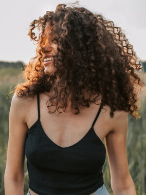 3A-girls-4-mediuium curly clip-in extensions starter set (#4).