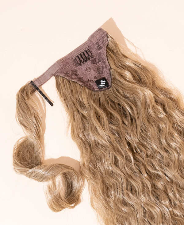 DSC03987-a vegan fiber long wavy ponytail - ash blonde 26".