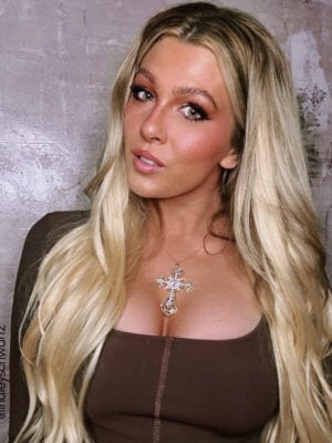 clip-in hair extensions #8-60 rooted blonde. - 14" / Classic