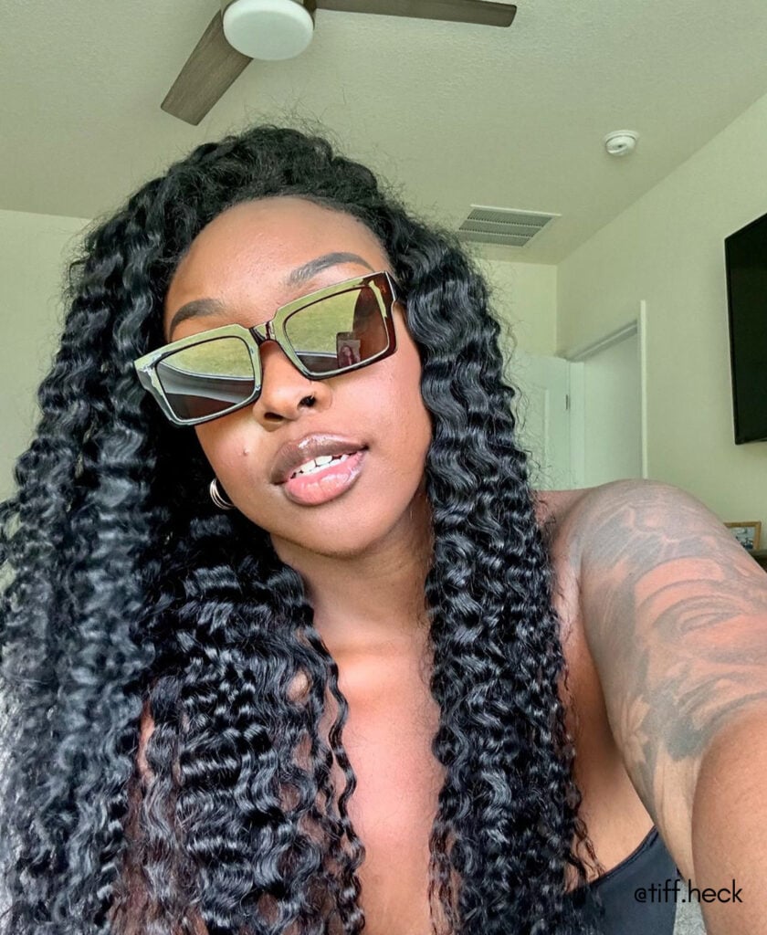 curly (3A curls) clip-in extensions #1 jet black. - 24" / Regular / Classic